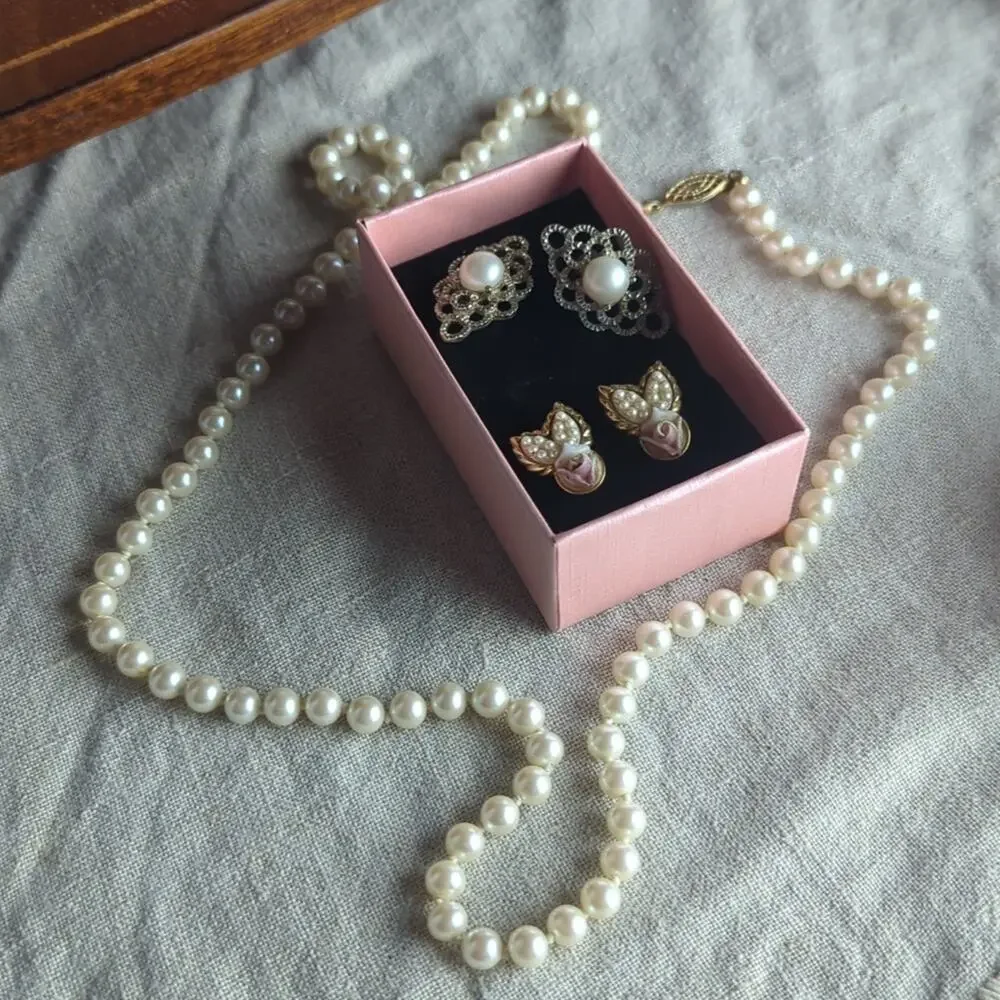 Vintage Y2K Faux Pearl Set | Romantic Statement Earrings & Necklace